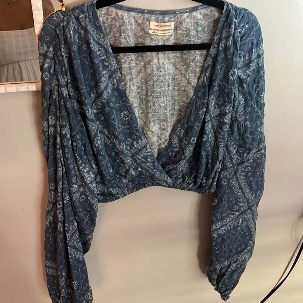 URBAN OUTFITTERS TOP